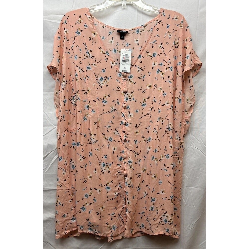 Torrid 2X 18-20 Peach Floral Button Front Blouse Tunic Rayon NWT Plus Size